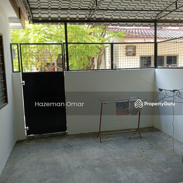 Untuk Disewa - [20x80 - Partially Furnished] 2-Storey SS 5C/1 Kelana Jaya